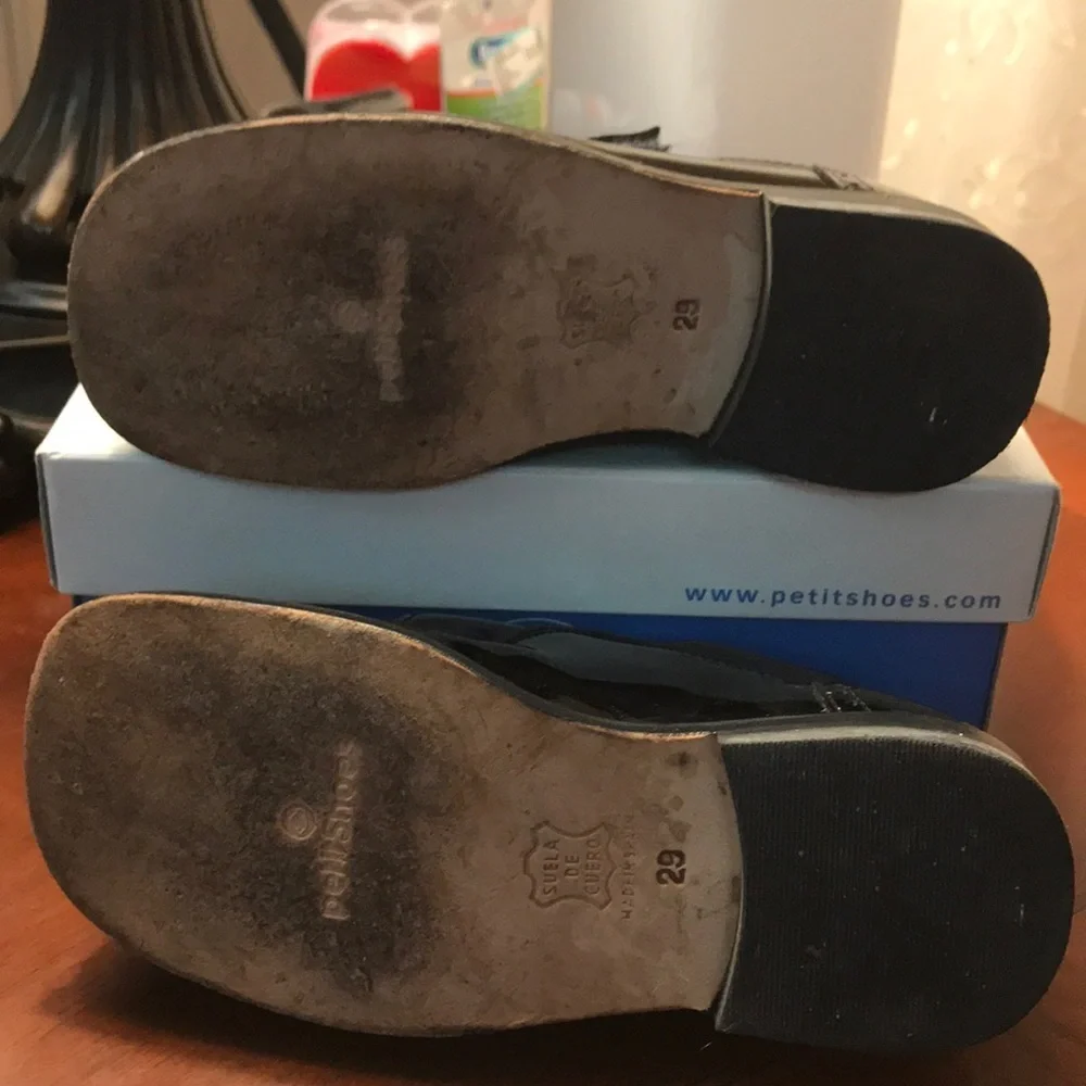 Petite Shoes Sz 29